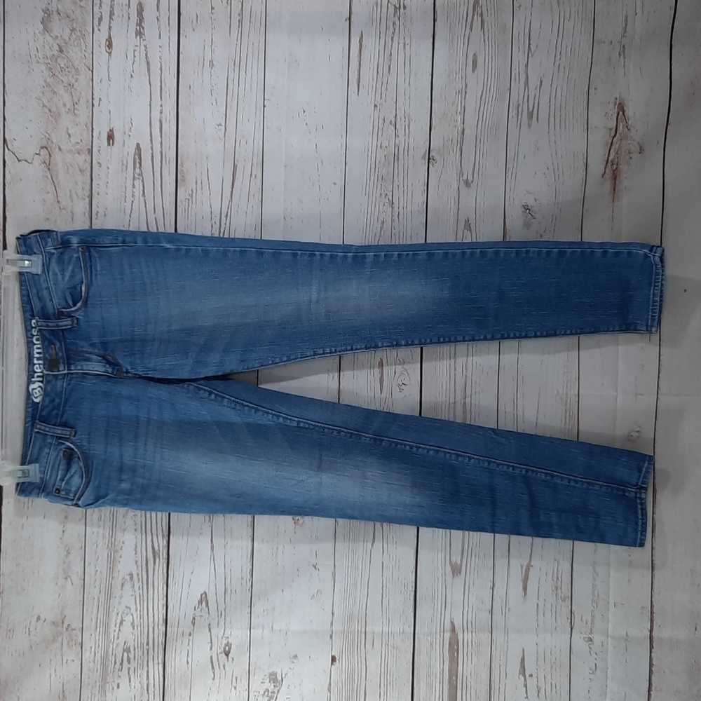 Bhermosa Jean